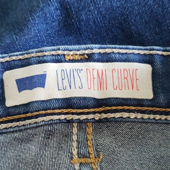 Levi's demi curve medium wash denim blue jeans Size 5S - Picture 4 of 10